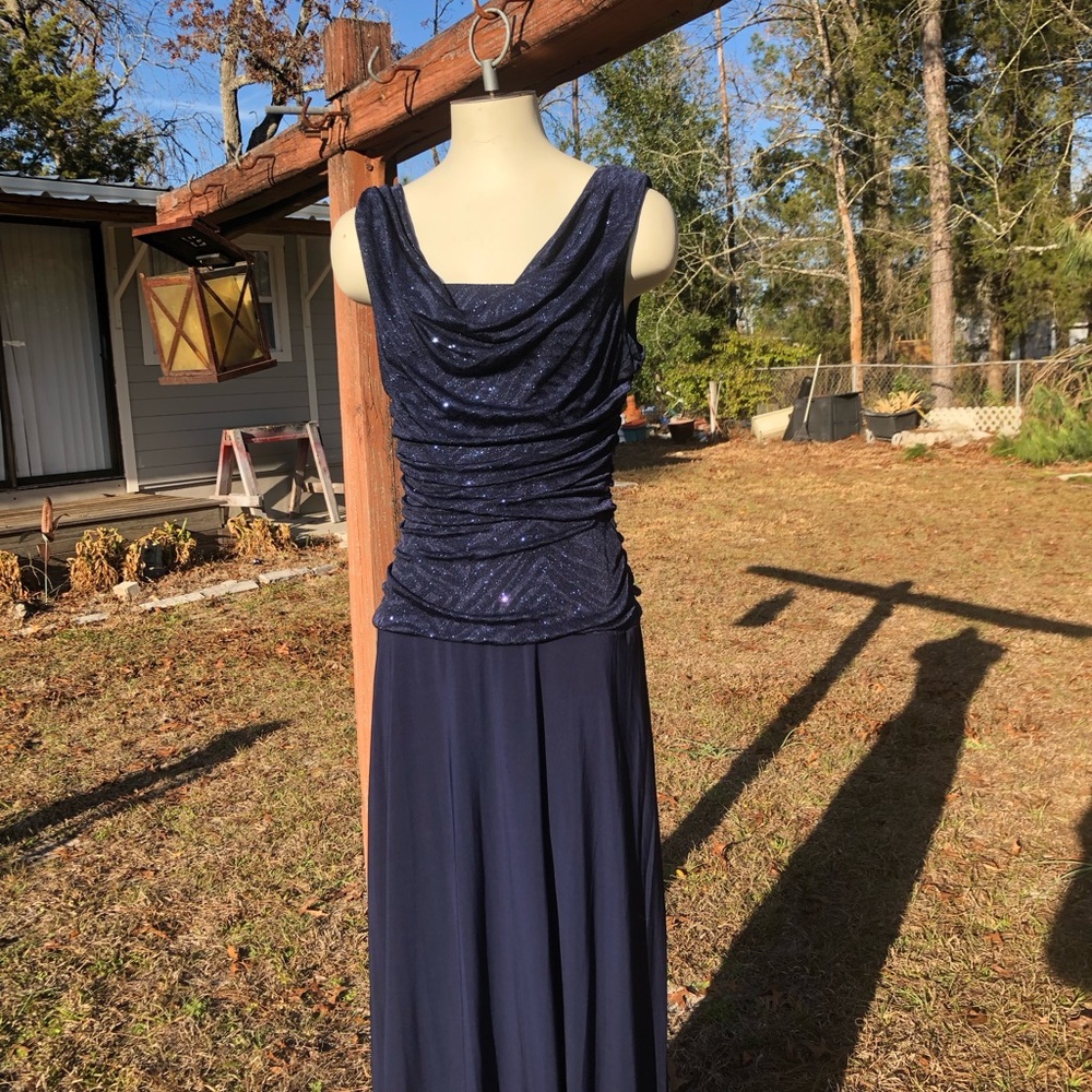 Alluring R M Richards Black Gown S 8 READ